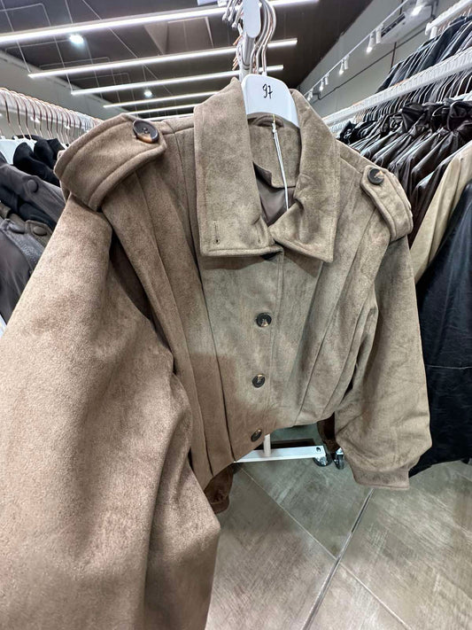 M22 Elegantiška zomšinė striukė